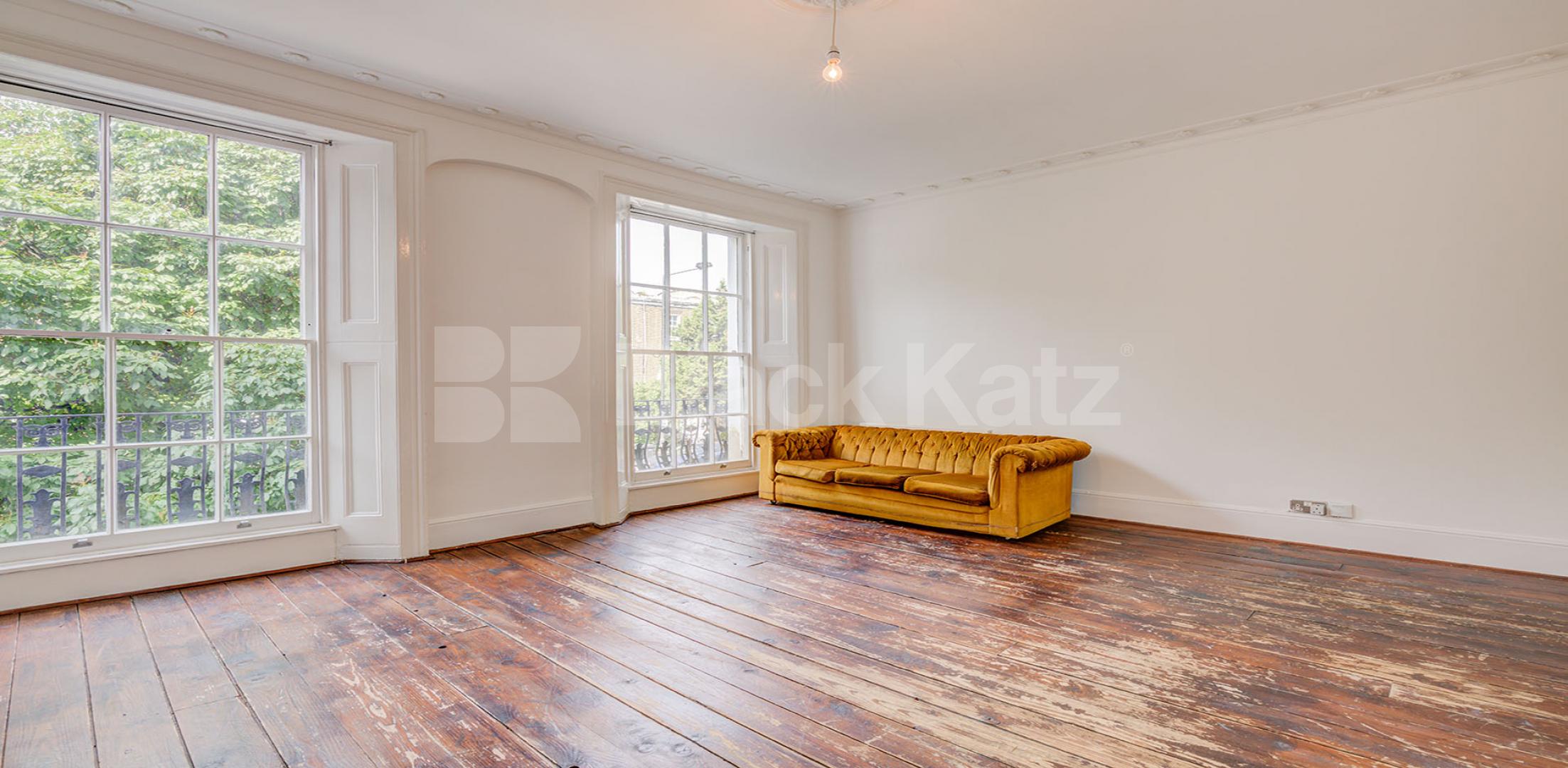 Wonderful spacious split level three bed within a period house in Camden. Camden Street, Camden